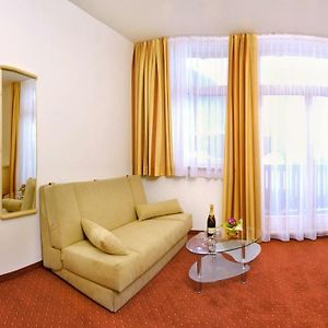 Familien-Zimmer
